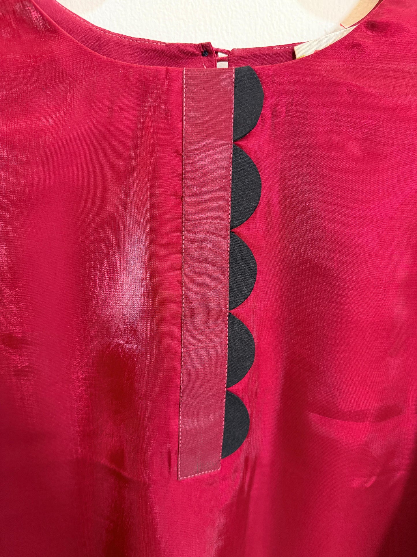 Gala Grace - Red