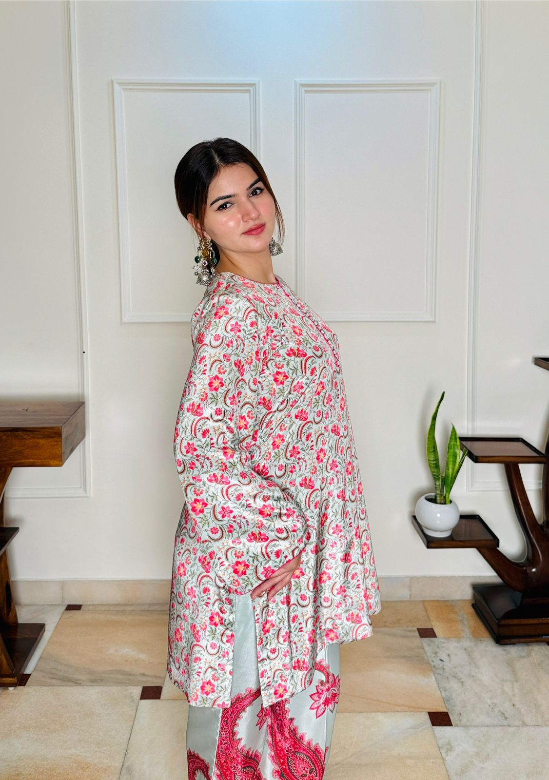 Aarvi Crepe Suit Set