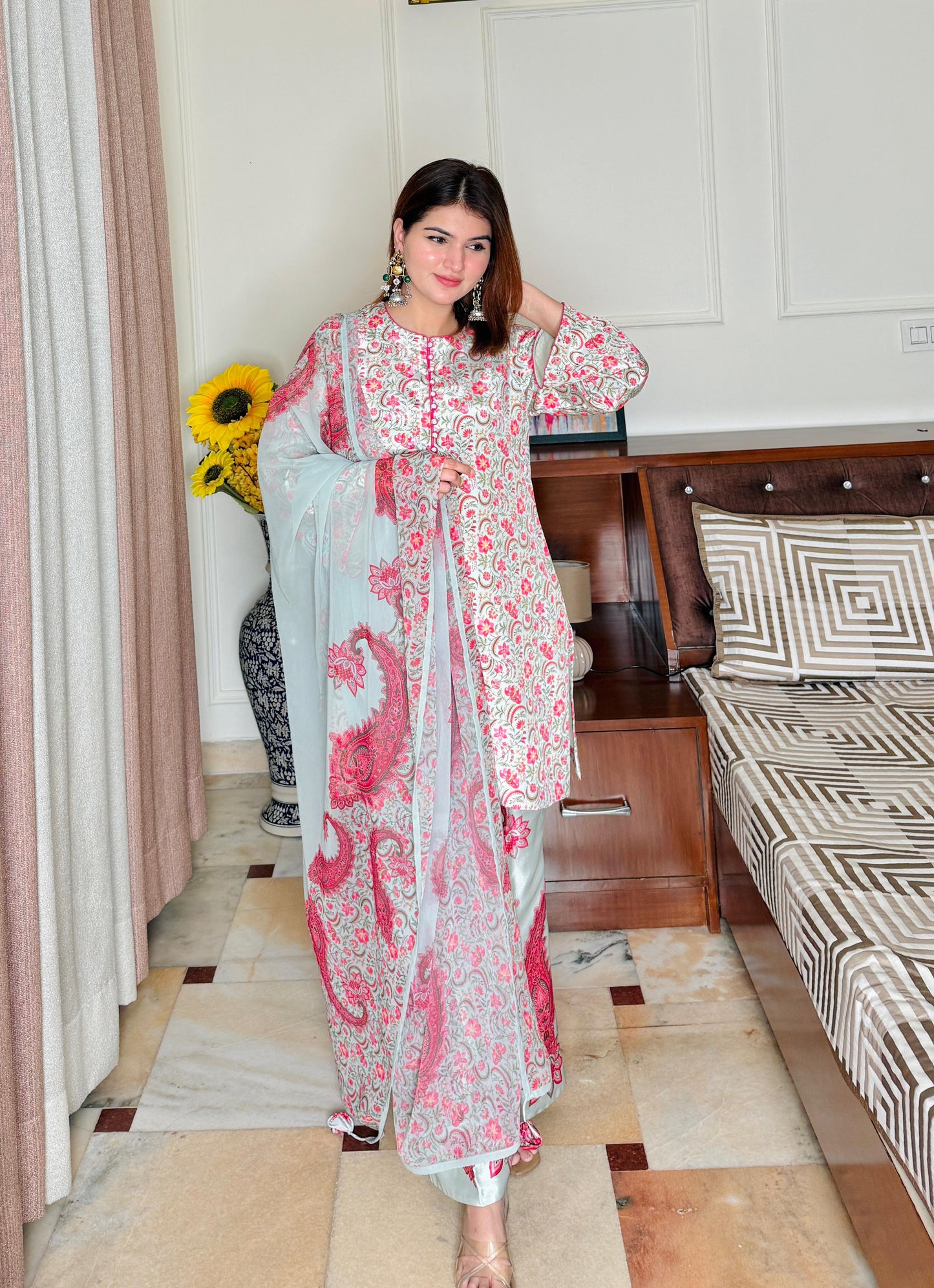 Aarvi Crepe Suit Set
