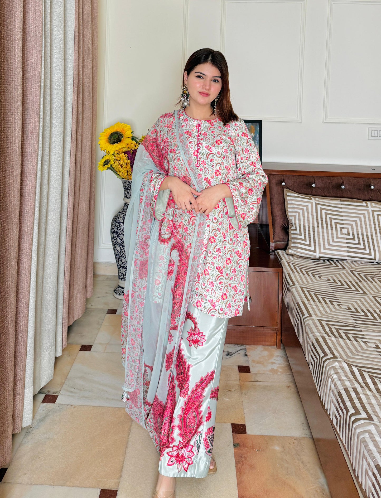 Aarvi Crepe Suit Set