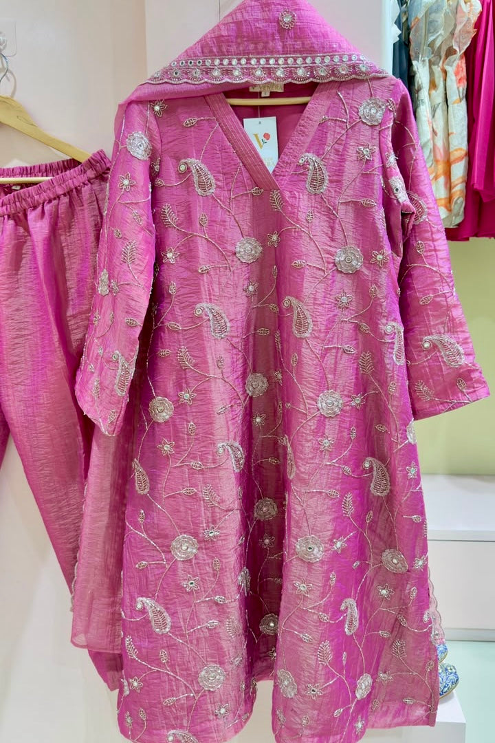 Gulabi Noor – Tissue Crush Suit Set