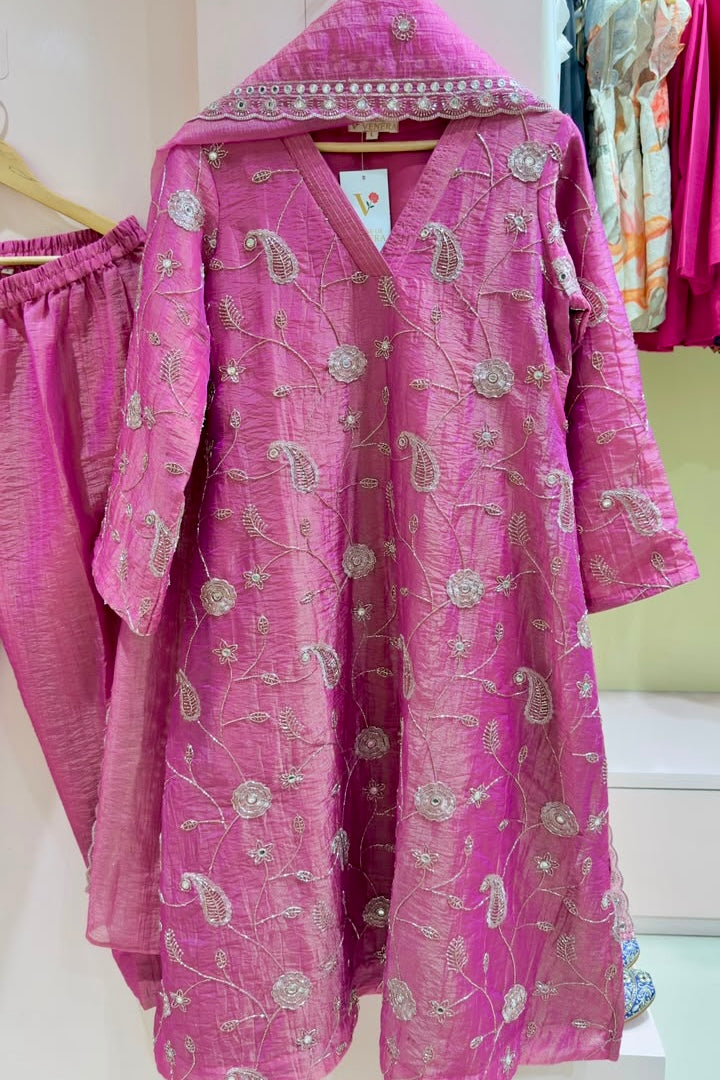 Gulabi Noor – Tissue Crush Suit Set